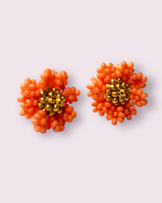 Coral Everlasting Daisy Studs